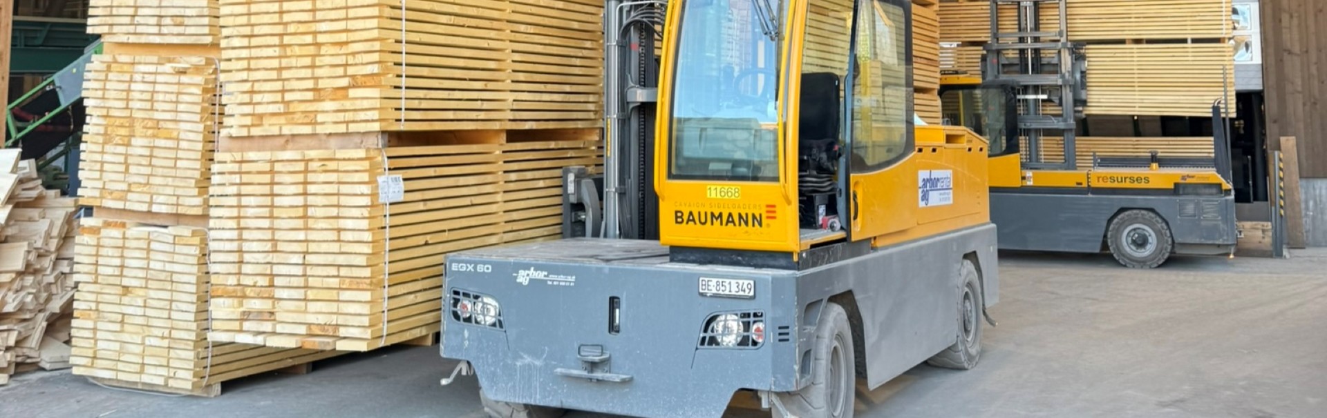 BAUMANN-Seitenstapler-mieten-Resurses.jpg