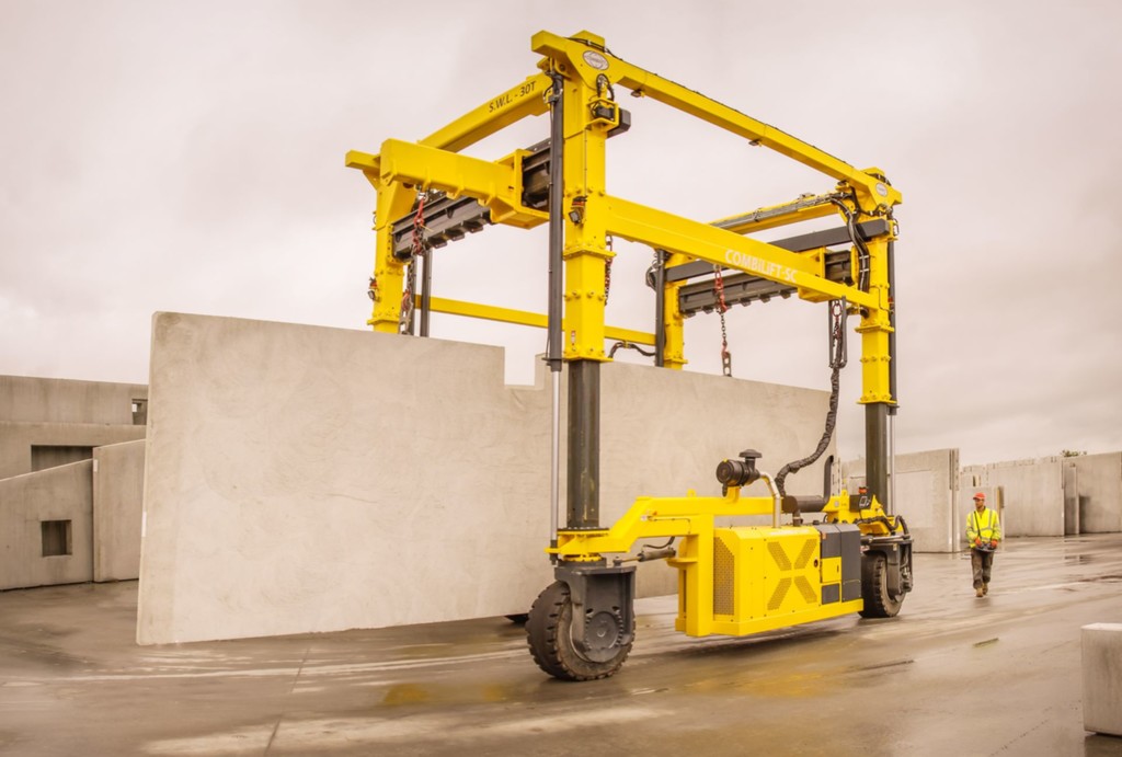 COMBILIFT Straddle Carrier - Pour conteneurs et charges longues surdimensionnées