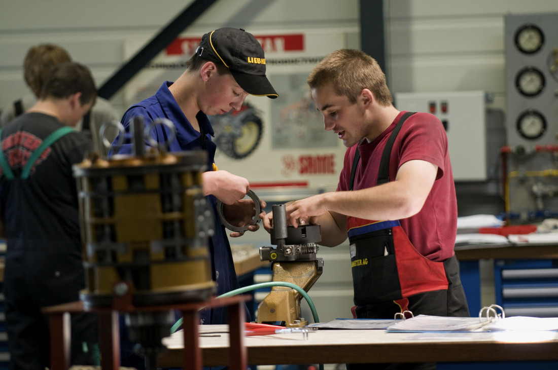 Baumaschinenmechaniker-Lehrling.jpg