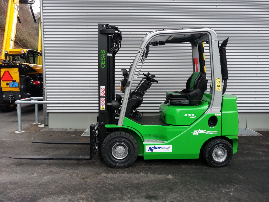 Diesel - Gabelstapler von CESAB Gabelstapler-CESAB-M318-Arbor).jpg