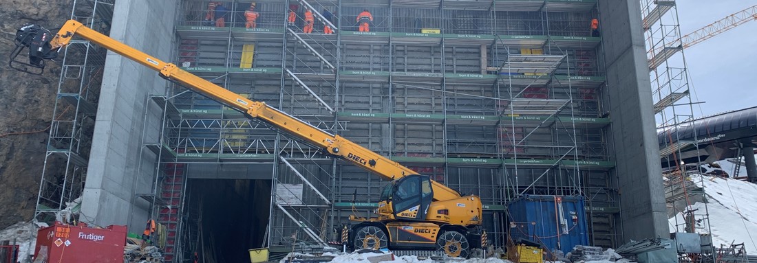 Teleskoplader-DIECI-Pegasus-Baustelle-Grindelwald-V-Bahn.JPG