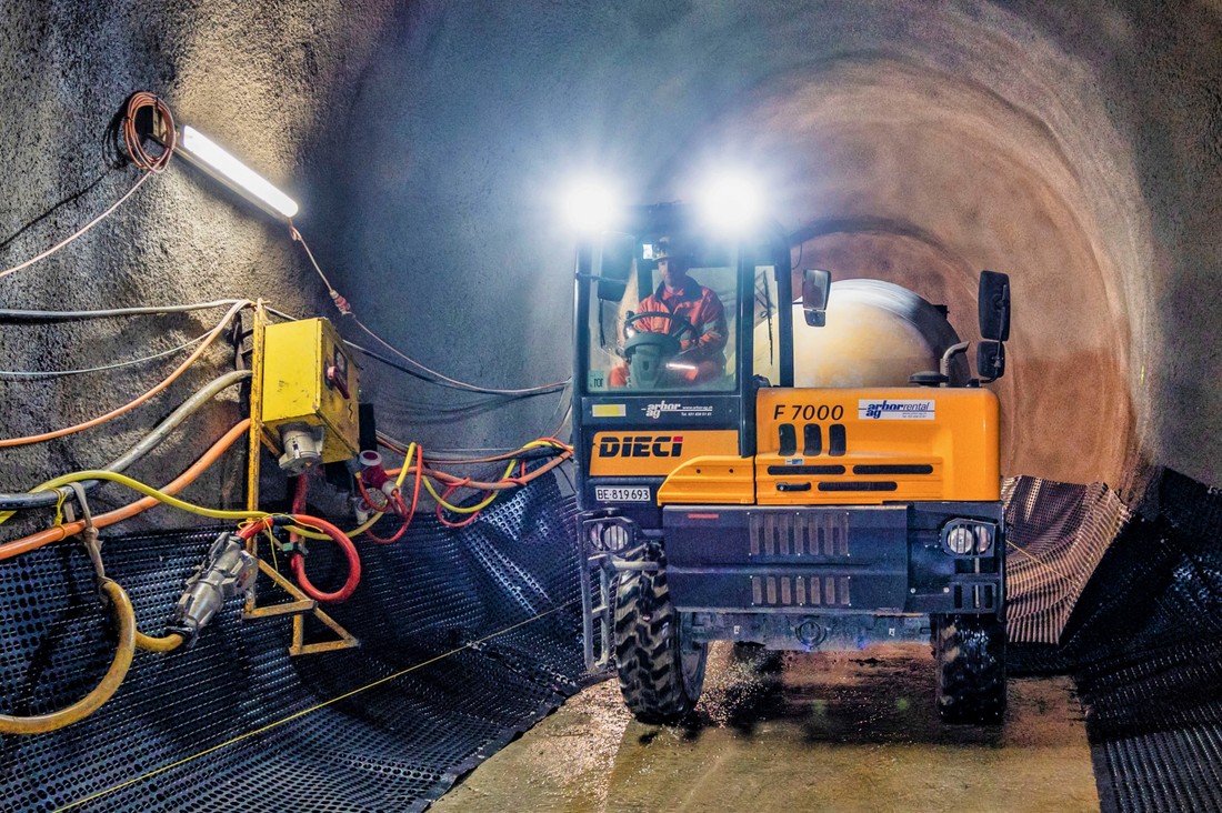 Fahrmischer-DIECI-Tunnel-Gotthard-Implenia1.jpg