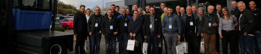 Gruppenbild-Werksbesuch_Combilift-Monaghan-von_Arbor - Kopie.JPG