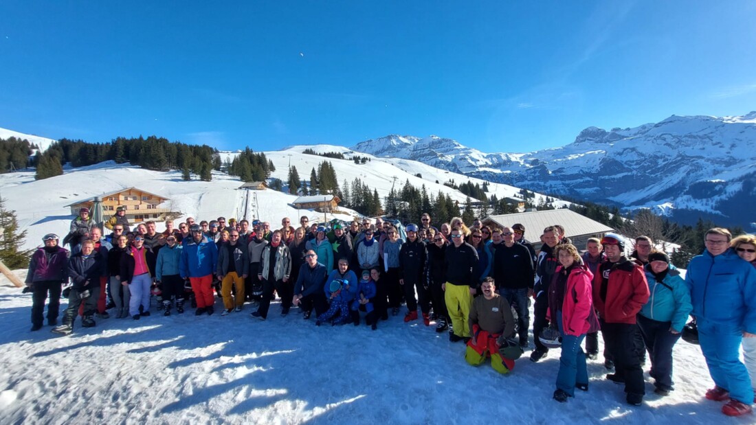 Das Arbor Team geniesst das Skiwochenende an der Lenk. WhatsApp Image 2024-02-03 at 14.13.36.jpeg