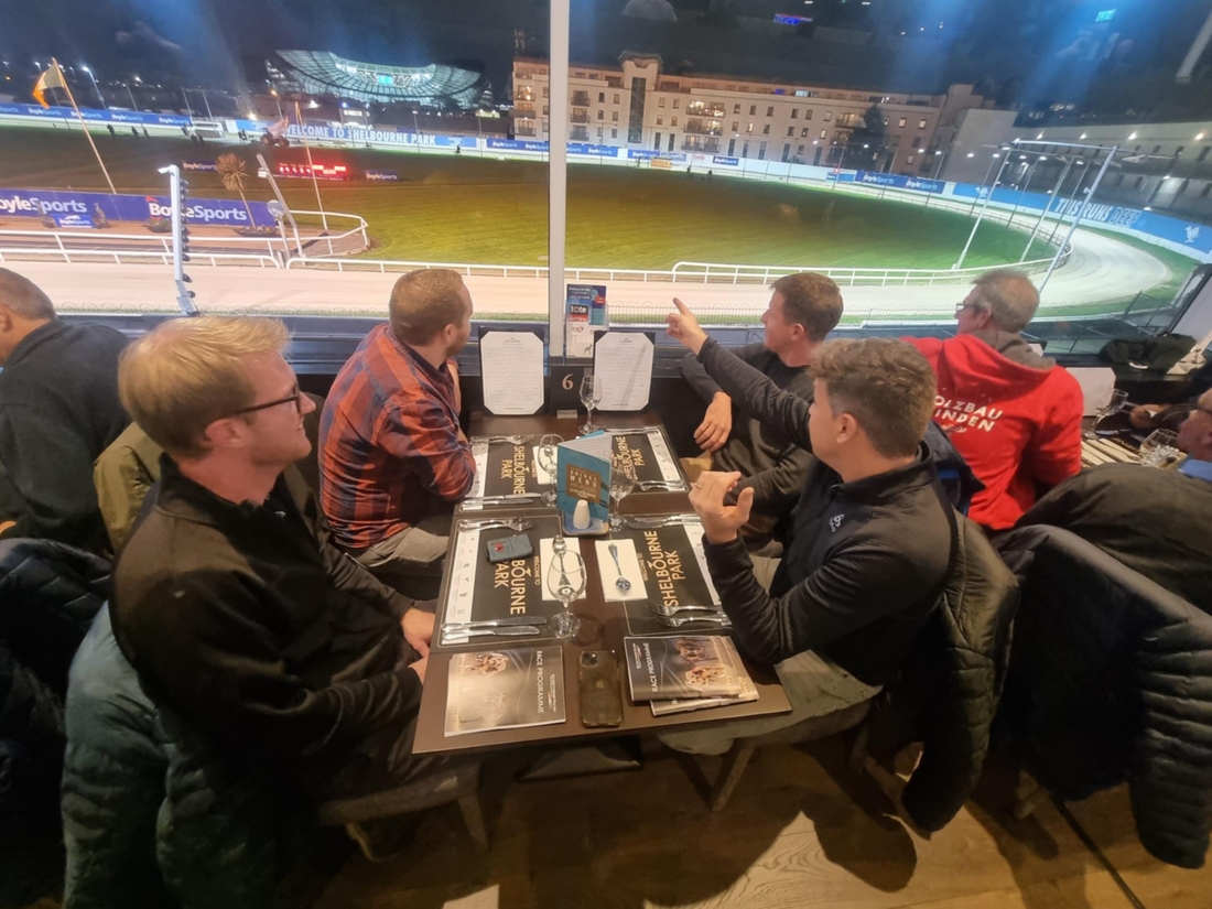 abendessen-windhunderennen-shelbourne-park-dublin.jfif