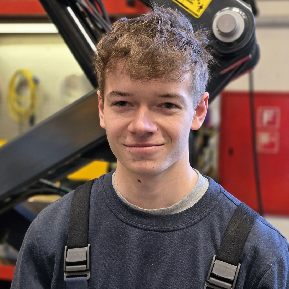 Andrin Wegmüller - in Ausbildung Andrin-Wegmüller_13eztgm7r6lvw.jpg